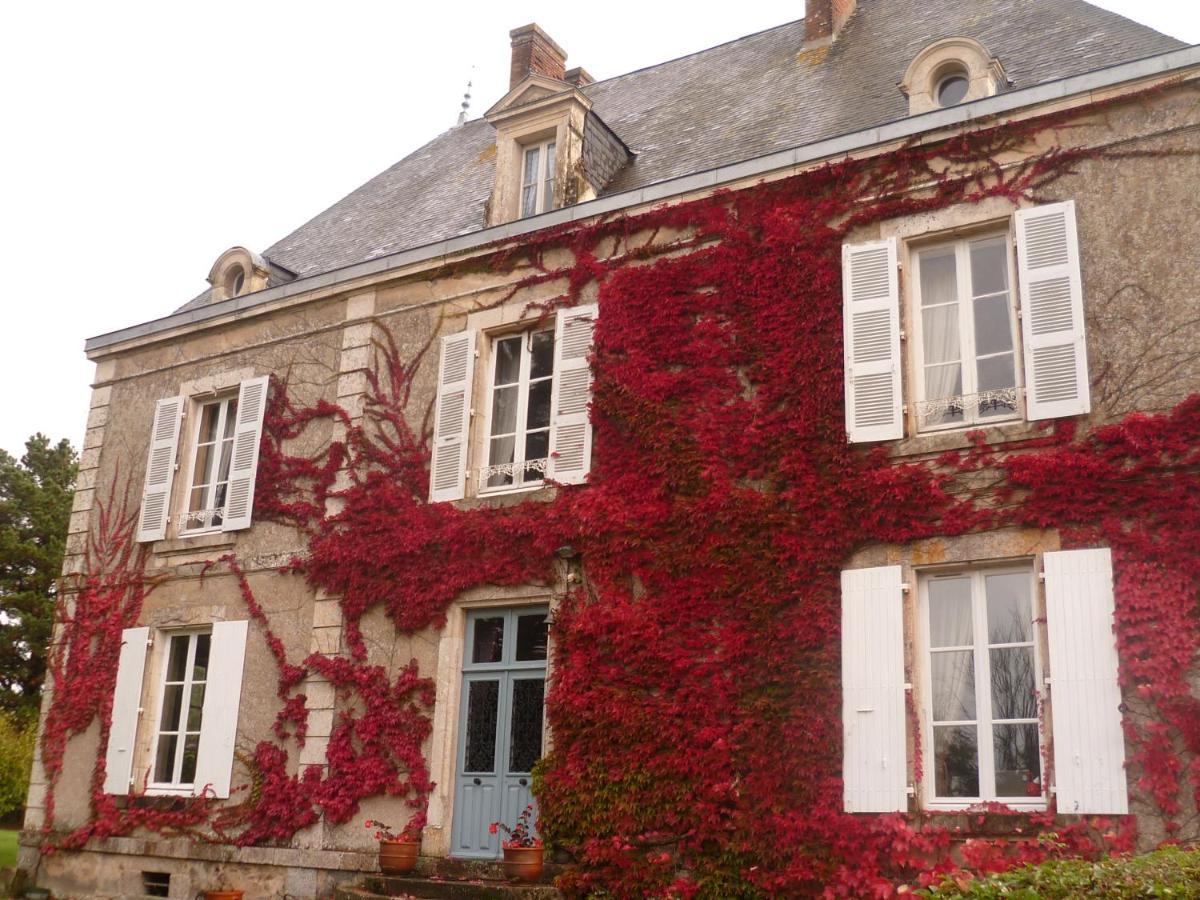 Le Logis Panzió Les Pineaux Kültér fotó